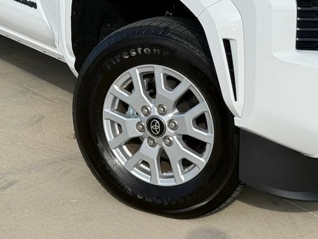 Used 2026 Toyota Tacoma SR5 AWD/4WD image 2