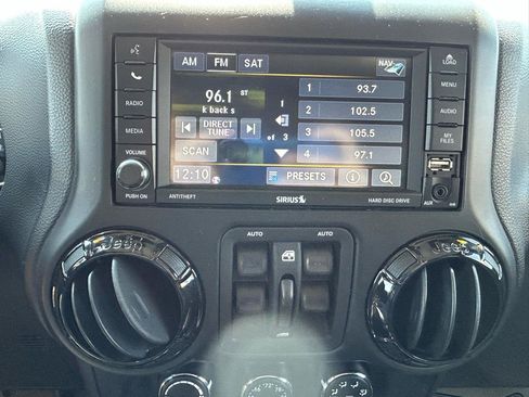 Used 2012 Jeep Wrangler Unlimited Sahara AWD/4WD image 23