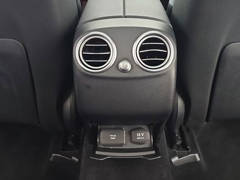 Used 2018 Mercedes-Benz GLC 300 4MATIC image 26