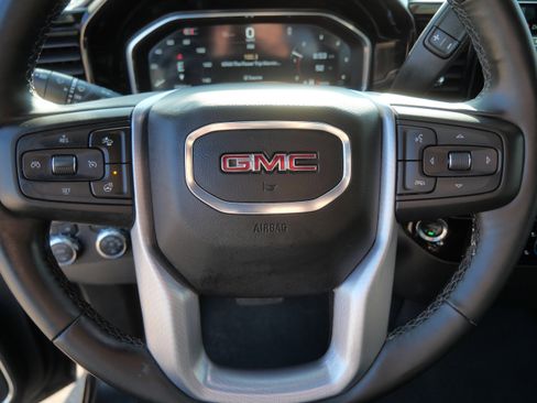 Used 2025 GMC Sierra 1500 SLT image 25