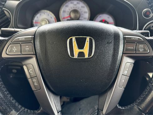 Used 2010 Honda Pilot Touring image 18