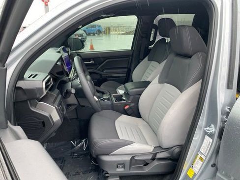 Certified 2025 Toyota Tacoma SR5 image 19