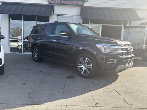 Used 2024 Ford Expedition Limited image 2