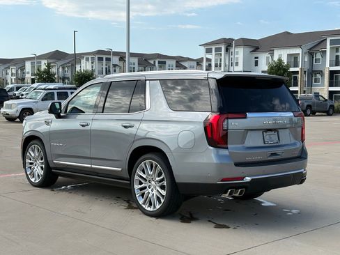 Used 2026 GMC Yukon Denali w/ Denali Reserve Package AWD/4WD image 5