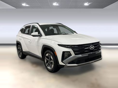Used 2025 Hyundai Tucson SEL FWD image 6