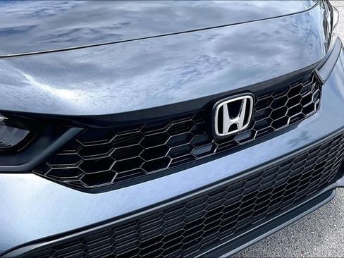 Used 2025 Honda Civic Sport image 29
