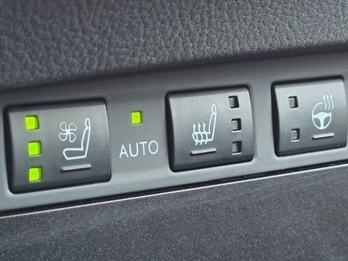 Used 2024 Lexus ES 350 w/ Accessory Package (Z1) FWD image 12
