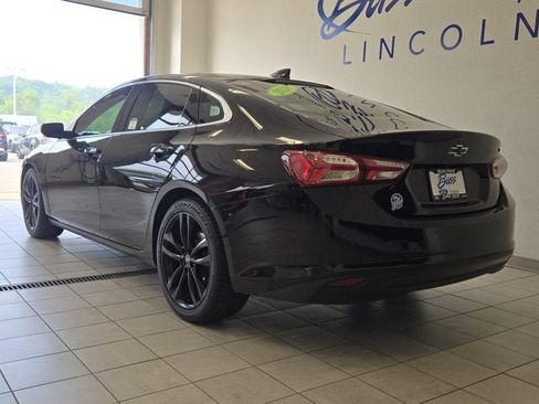 Used 2020 Chevrolet Malibu LT w/ Leather Package FWD image 12