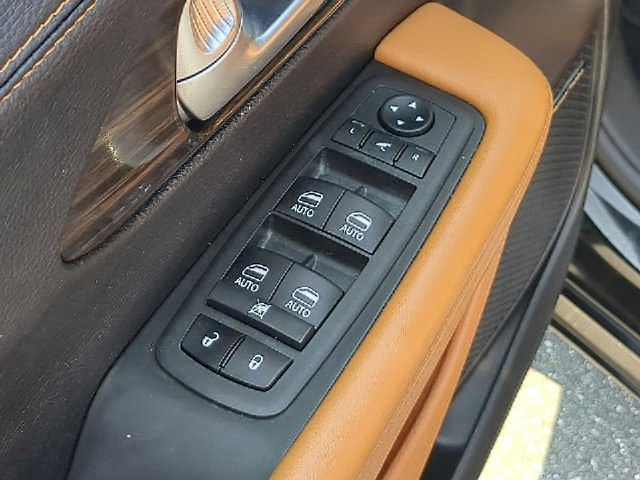 Used 2022 Chrysler Pacifica Pinnacle AWD/4WD image 21