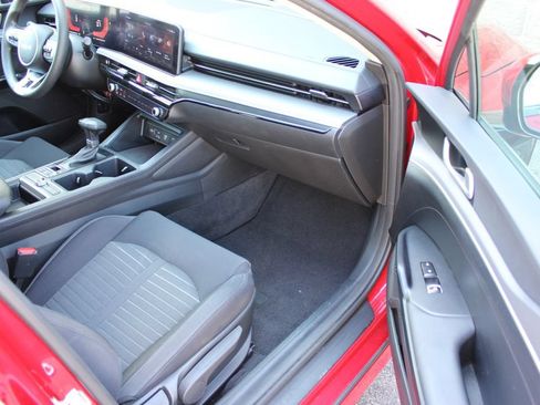 Used 2025 Kia K5 LXS FWD image 42