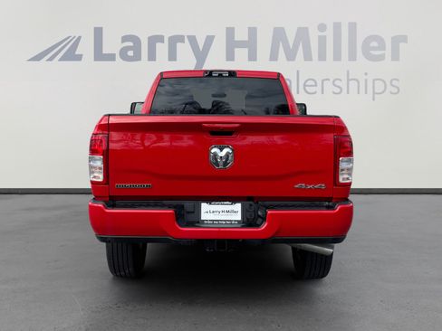 Used 2024 RAM 2500 Big Horn w/ Sport Appearance Package image 4