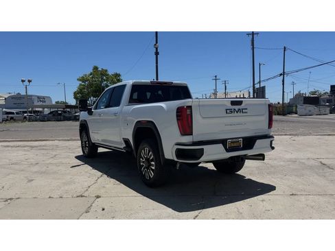 New 2026 GMC Sierra 2500 Denali Ultimate AWD/4WD image 9