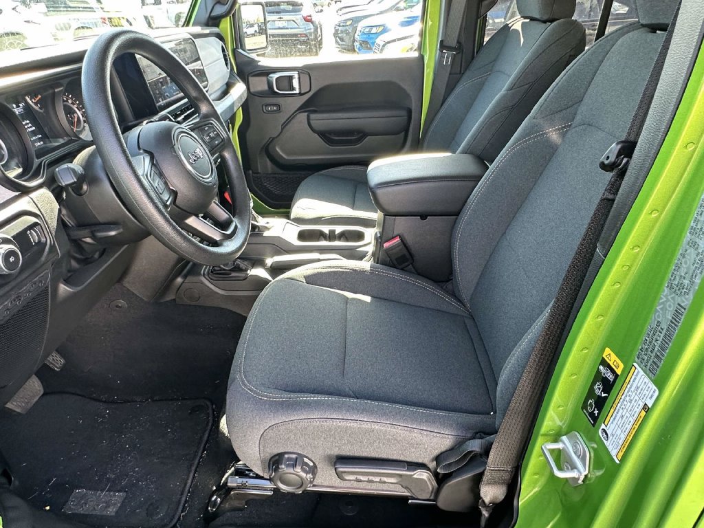 Used 2026 Jeep Wrangler Unlimited Sport AWD/4WD image 16