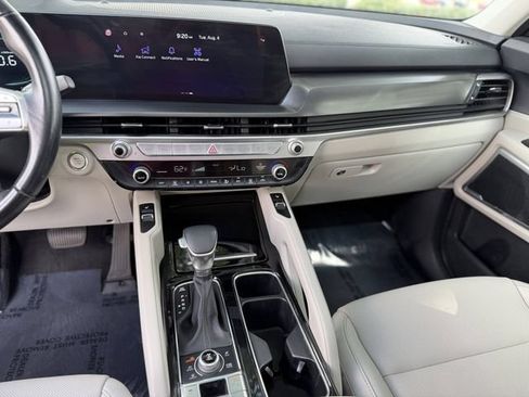 Certified 2024 Kia Telluride S w/ S Sunroof Package AWD/4WD image 16