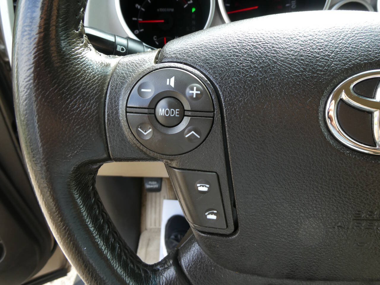 Used 2008 Toyota Sequoia Limited AWD/4WD image 12