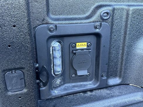 Used 2024 Ford Maverick Lariat image 17