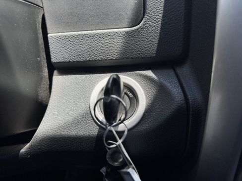Used 2017 RAM 1500 Classic SLT RWD image 16