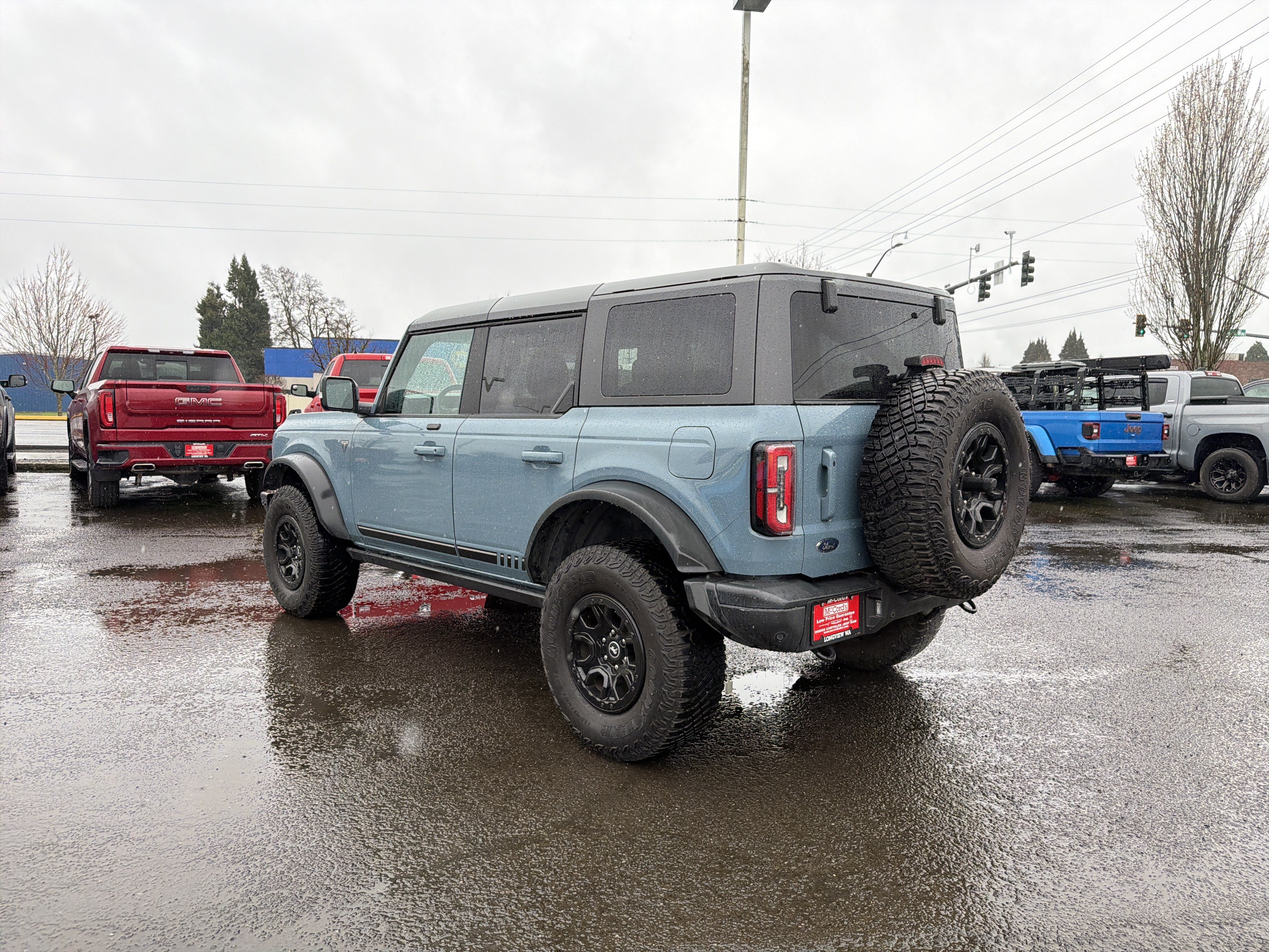 Used 2021 Ford Bronco First Edition AWD/4WD image 3