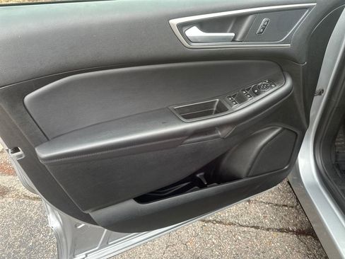 Used 2024 Ford Edge SEL image 5