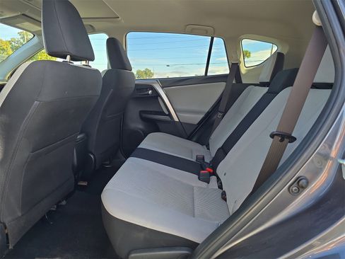 Used 2017 Toyota RAV4 XLE image 13
