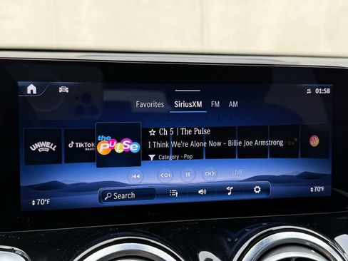 Used 2025 Mercedes-Benz GLB 250 image 9