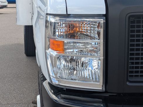 Used 2024 Ford E-350 and Econoline 350 Super Duty w/ Driver's Safety Package image 9