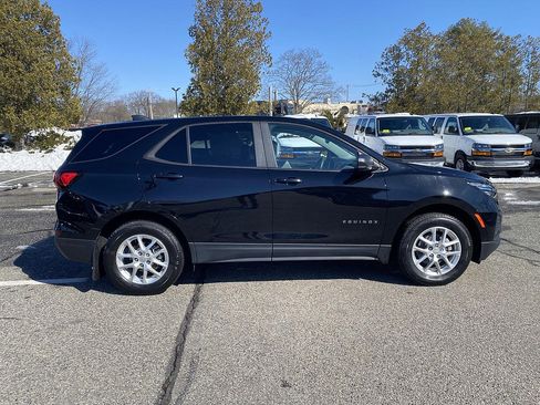 Used 2024 Chevrolet Equinox LS w/ LS Convenience Package AWD/4WD image 19