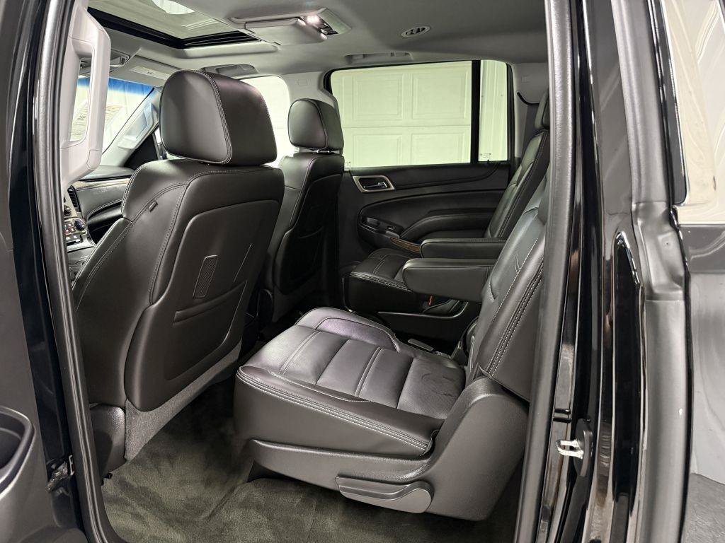 Used 2015 GMC Yukon XL Denali w/ Touring Package AWD/4WD image 33