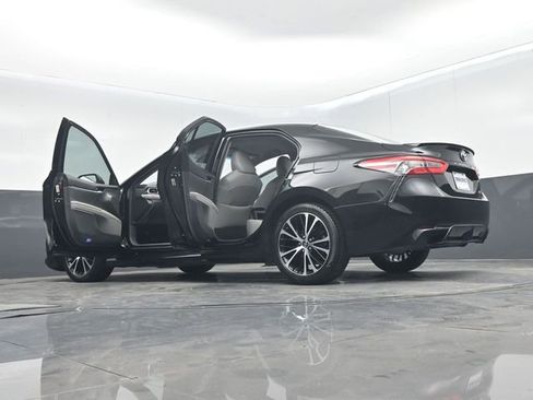 Used 2018 Toyota Camry SE FWD image 73