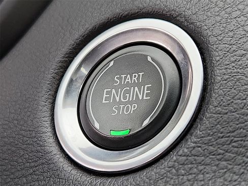 Used 2022 Cadillac XT4 Premium Luxury w/ Cold Weather Package image 23