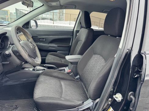 Used 2020 Mitsubishi Outlander Sport SE image 3