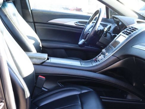 Used 2019 Lincoln MKZ Premiere image 15