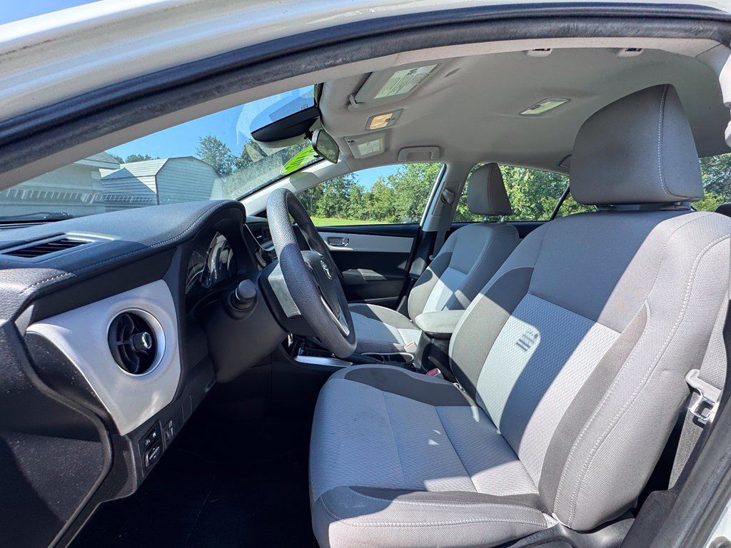 Used 2019 Toyota Corolla LE FWD image 10