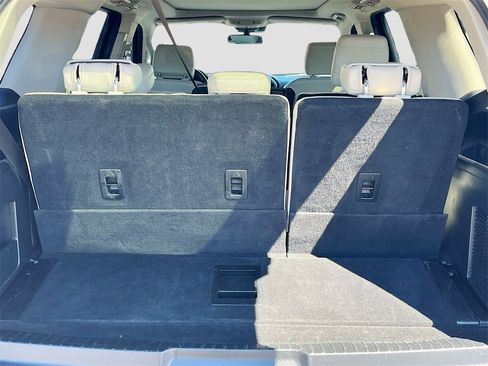 Used 2020 Ford Expedition Platinum image 28