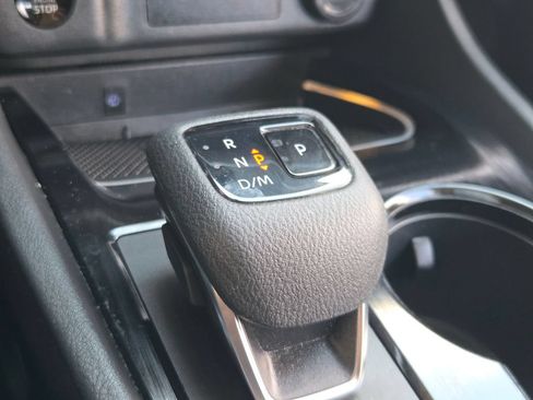 Used 2024 Nissan Rogue SL AWD/4WD image 10