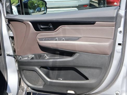 Certified 2024 Honda Odyssey Elite image 11