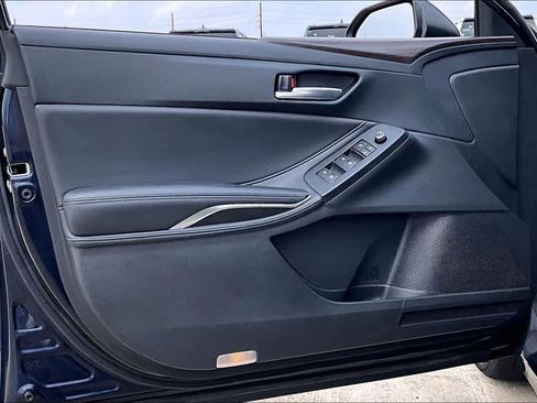 Used 2021 Toyota Avalon XLE w/ Carpet Mat Package (TMS) image 20