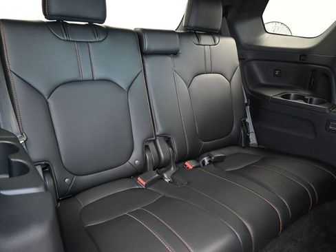 Used 2025 Honda Pilot TrailSport image 48