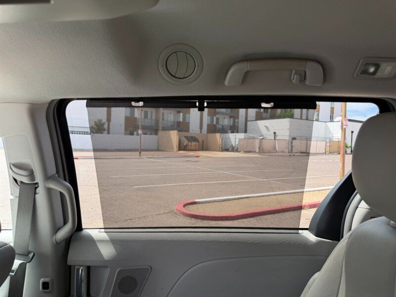 Used 2014 Toyota Sienna XLE w/ XLE Premium Package FWD image 42