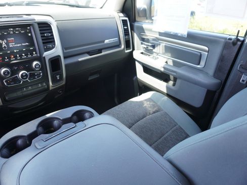 Used 2019 RAM 1500 Big Horn AWD/4WD image 16