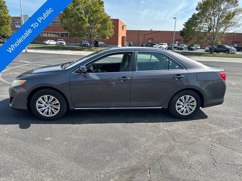 Used 2012 Toyota Camry LE FWD image 8