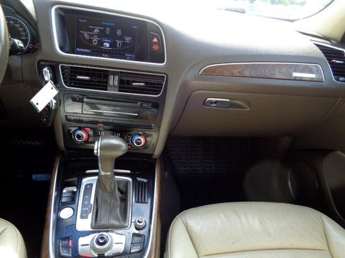 Used 2013 Audi Q5 2.0T Premium Plus w/ Premium Plus Pkg image 24