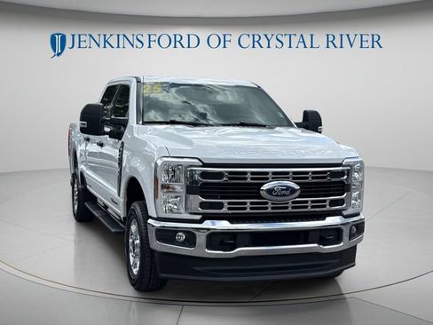 Certified 2025 Ford F250 XLT AWD/4WD image 17