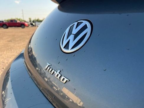 Used 2014 Volkswagen Beetle R-Line FWD image 13