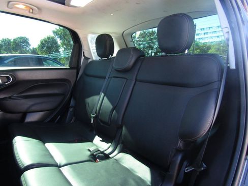 Used 2019 FIAT 500L Trekking FWD image 20