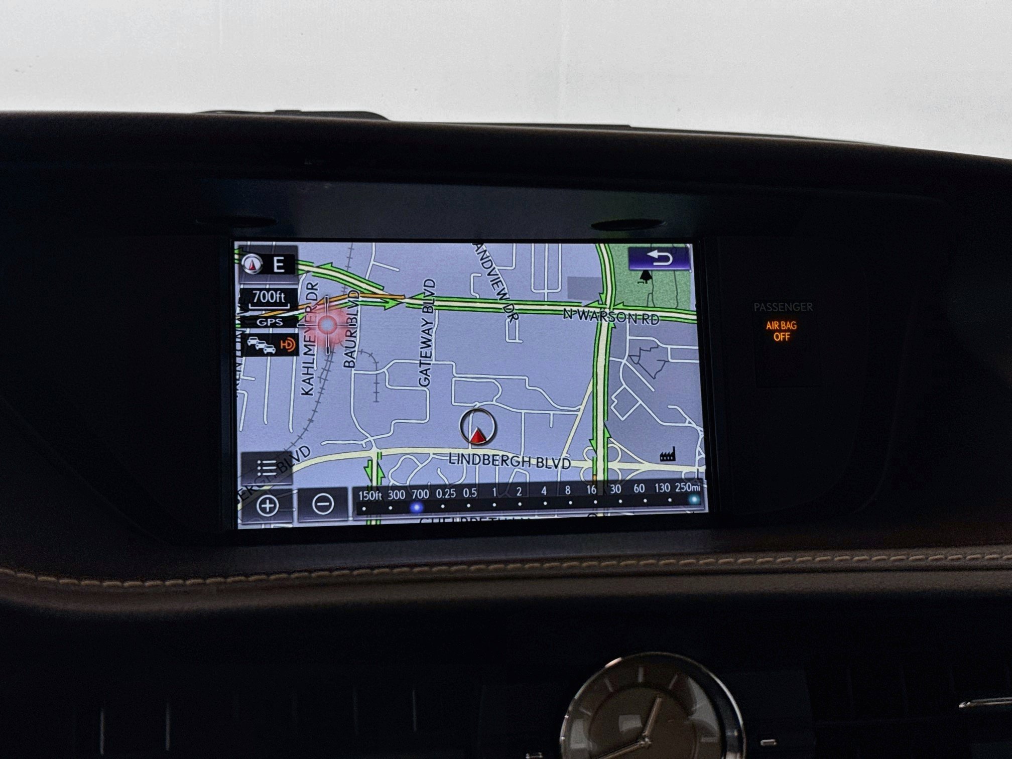 Used 2018 Lexus ES 350 w/ Luxury Package w/Wood Trim FWD image 16
