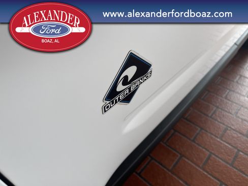 Used 2024 Ford Bronco Sport Outer Banks w/ Tech Package AWD/4WD image 6