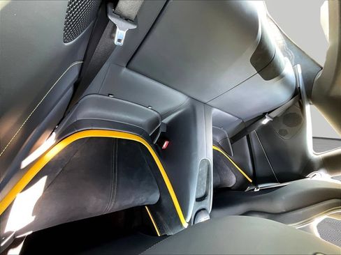 Used 2023 Ferrari Roma RWD image 28