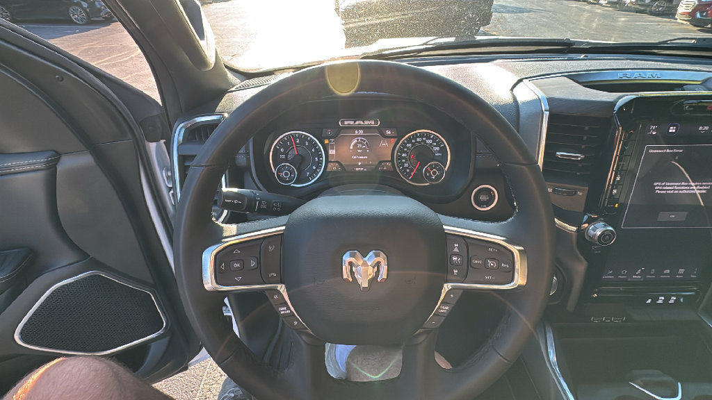 Used 2025 RAM 1500 Laramie AWD/4WD image 16