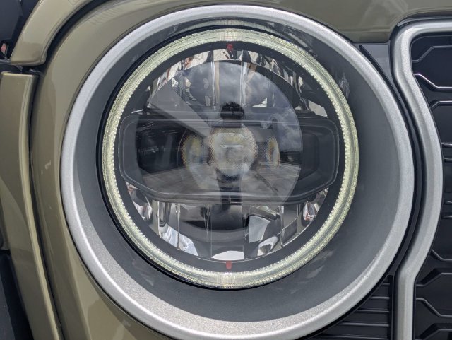 New 2026 Jeep Wrangler Unlimited Sahara AWD/4WD image 10